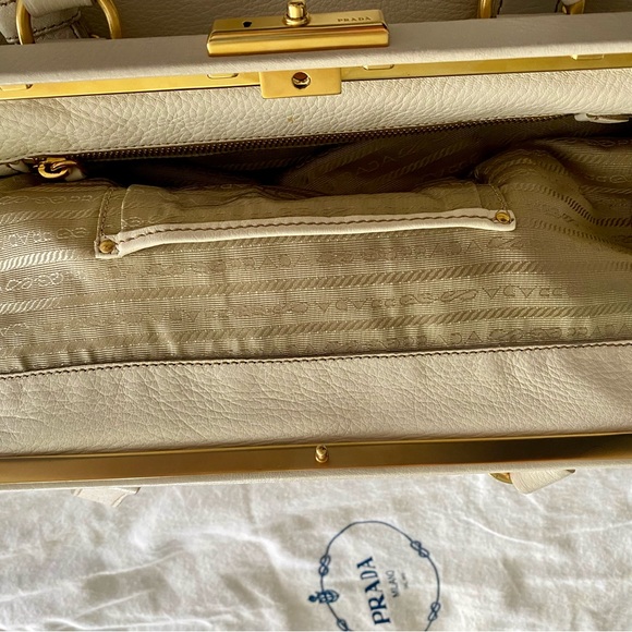 Large deerskin leather authentic Prada bag - Picture 8 of 11